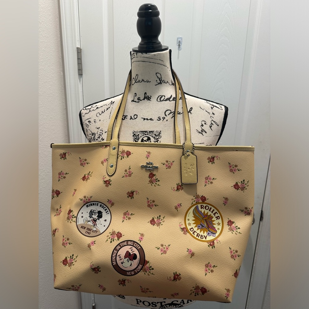 Coach x Disney Floral Tote Bag (NO WRISTLET)